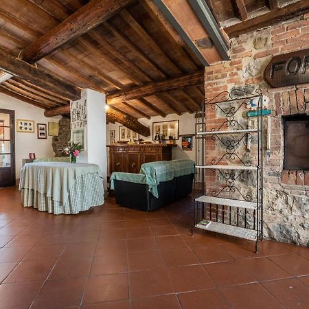 Podere La Montalla ラディコーファニ エクステリア 写真