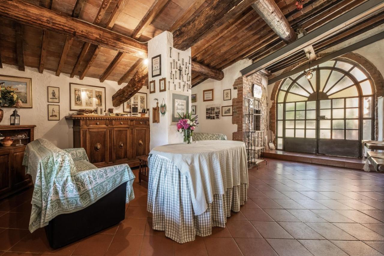 Podere La Montalla ラディコーファニ エクステリア 写真